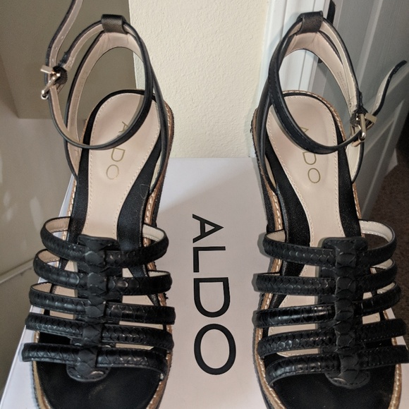 Shoes - Picture 2 of 8